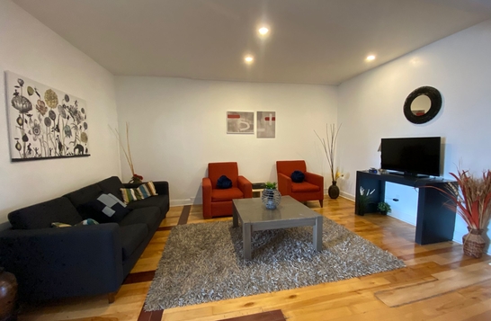  Furnished 5 1/2 for monthly rent in the  Sud-Ouest of Montréal