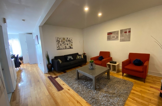  Furnished 5 1/2 for monthly rent in the  Sud-Ouest of Montréal
