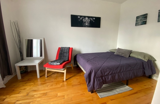  Furnished 5 1/2 for monthly rent in the  Sud-Ouest of Montréal