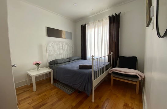  Furnished 5 1/2 for monthly rent in the  Sud-Ouest of Montréal