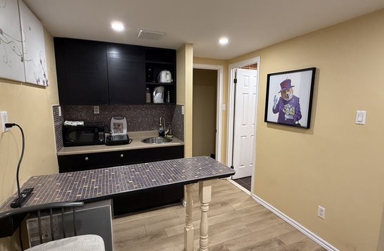 Affordable furnished studio in Montreal for short term lease Affordable furnished studio in Montreal for short term lease