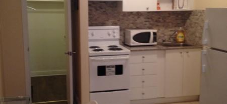 Studio neuf près du métro et centre ville de Montréal Studio neuf près du métro et centre ville de Montréal