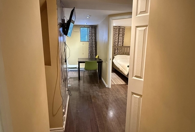 Petit logement de 2 chambres métro Angrignon tout compris