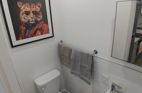 Title Apartment for 2 students or a small family near Berri-UQAM metro