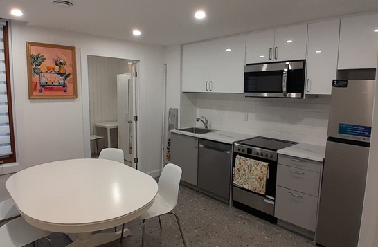 Apartment for 2 students or a small family near Berri-UQAM metro