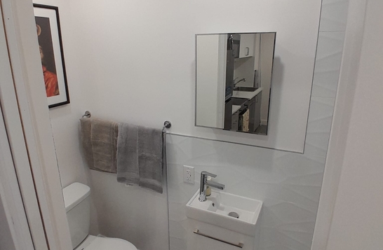 Apartment for 2 students or a small family near Berri-UQAM metro