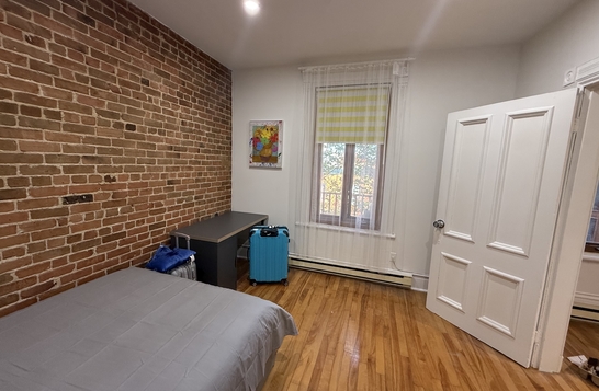 Private room for rent at Berri UQAM metro station