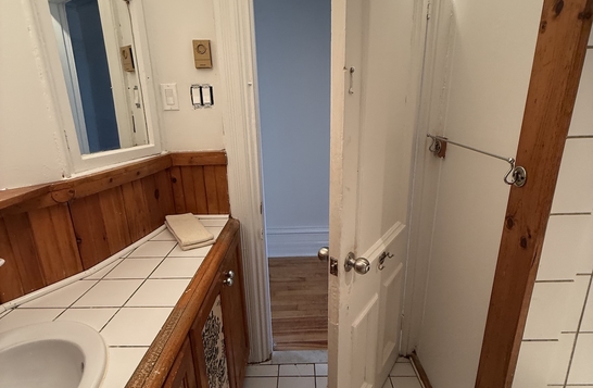 Appartement meublé avec 4 chambres fermées (6 1/2) métro Berri UQAM