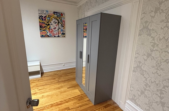 Appartement meublé avec 4 chambres fermées (6 1/2) métro Berri UQAM