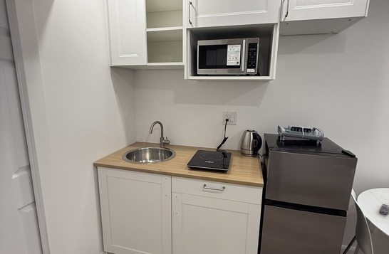 Studio meublé tout compris métro Berri UQAM