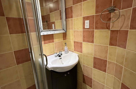 Petit logement de 2 chambres métro Angrignon tout compris Petit logement de 2 chambres métro Angrignon tout compris