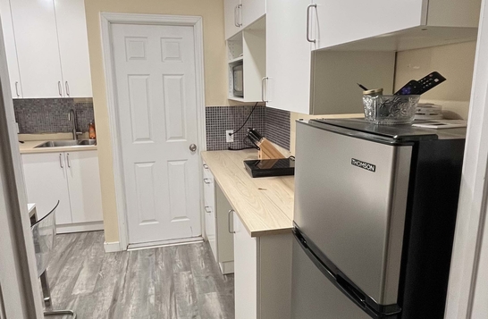 2 bedroom furnished apartment Angrignon metro station