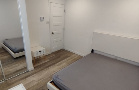 Grand 4 1/2 meublé tout compris métro Longueuil Grand 4 1/2 meublé tout compris métro Longueuil